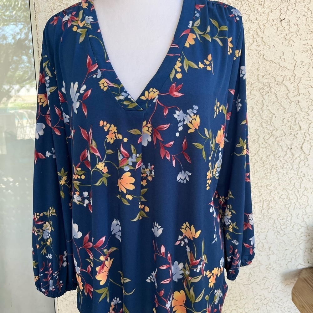 Floral V-Neck Women's Top - Blue size XL